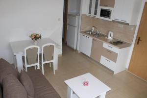 Küche/Küchenzeile in der Unterkunft Vila Apartment