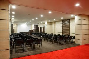 Khu vực hỗ trợ khách đi công tác/phòng hội thảo tại Hotel Casa Karina Bansko - Half Board & All Inclusive
