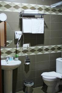 A bathroom at Rogalux Blue