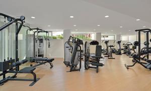 Fitness centrum a/nebo fitness zařízení v ubytování INNSiDE by Meliá Calviá Beach