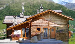 Nespecifikovaný výhled na hory nebo výhled na hory při pohledu z bed and breakfast