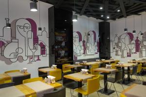 Restoran atau tempat lain untuk makan di Nova Hotel Yerevan