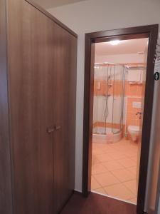 A bathroom at Hotel Club