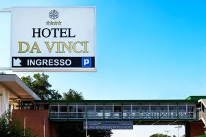 a sign for a hotel da vinci imperial at Hotel Da Vinci in Milan