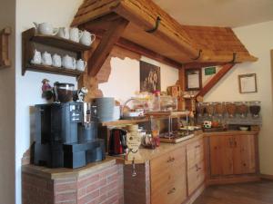 Kuchnia lub aneks kuchenny w obiekcie Familienbauernhof Christa