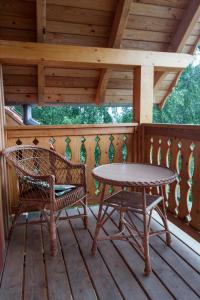 Balkon lub taras w obiekcie Dar Kalu -Sosnowy Gaj