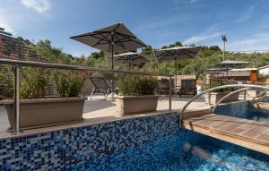 The swimming pool at or close to KB Ammos