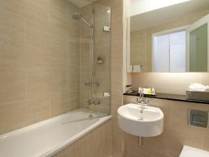 Bilik mandi di Apex Grassmarket Hotel