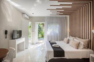 TV a/nebo společenská místnost v ubytování Avatel Eco Lodge