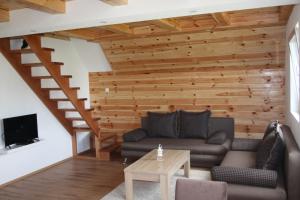Istumisnurk majutusasutuses Apartmani Prisoje