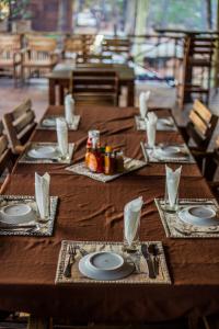 Restoran ili drugo mesto za obedovanje u objektu Epupa Falls Lodge