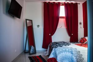 Postel nebo postele na pokoji v ubytování Chambre d'hôtes Lempery