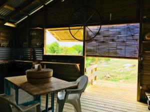 Foto dalla galleria di Bungalow de charme vue mer a Beauséjour