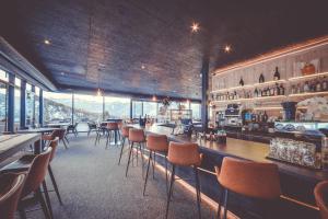 The lounge or bar area at Spaces Hotel