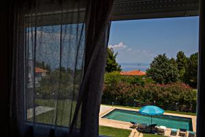 The swimming pool at or close to Deep Purple House 4