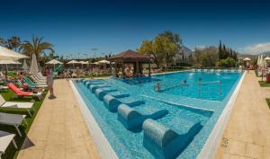 Der Swimmingpool an oder in der Nähe von Magic Robin Hood