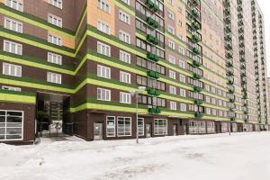 PutilkovoにあるMaxRealty24 UP-kvartal 2の雪の大きな建物