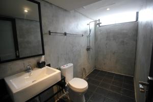 68 Boutique Hotel的一间浴室