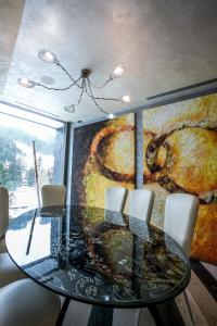 Foto dalla galleria di Design Oberosler Hotel a Madonna di Campiglio