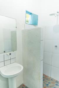 Et badeværelse på Casa Aconchegante em Caraíva - Casas Do San