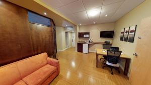 Hotel & Suites Le Dauphin Drummondville