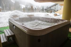Foto dalla galleria di Design Oberosler Hotel a Madonna di Campiglio