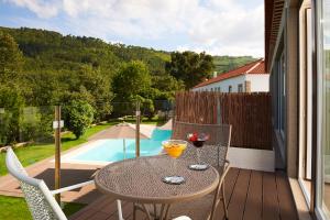 A piscina em ou perto de Convento do Seixo Boutique Hotel & Spa