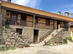 Afbeelding uit fotogalerij van Agro-Turismo Quinta do Pendao in Santa Cruz da Trapa