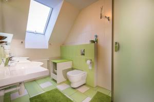 A bathroom at Guest House Privat Pod Lesom
