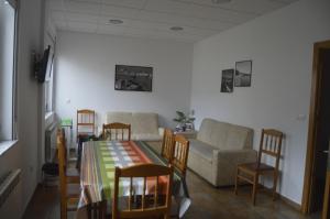 A seating area at Ultreia