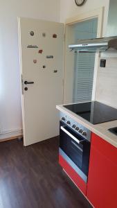 Kuchnia lub aneks kuchenny w obiekcie Garden Apartment Donau-City (P&R)