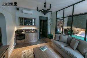 Kuchyňa alebo kuchynka v ubytovaní Apartamenty Stary Rynek 25 Toruń