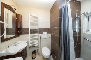 Koupelna v ubytování Apartments Agape