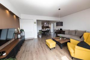 TV a/nebo společenská místnost v ubytování Apartments Agape