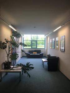 Posezení v ubytování Hostel Obertrum