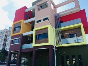 Edificio en el que se encuentra la habitación en casa particular