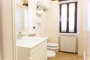 Koupelna v ubytování Agriturismo il Cicaleto