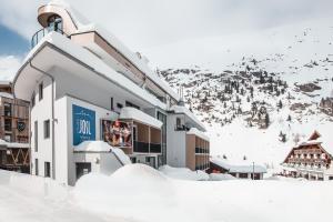 Josl Mountain Lounging Hotel - Adults only! зимой