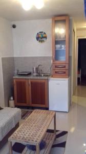 Kuchyň nebo kuchyňský kout v ubytování Apartmani Luja
