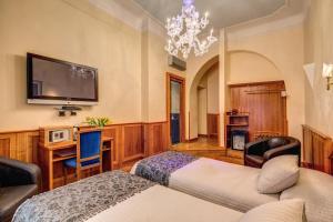 Gallery image of Relais Conte Di Cavour De Luxe in Rome