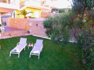 A garden outside Paliouri Villa Vista al Mar by Luxlikehome