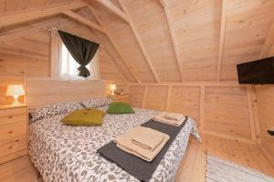 Ein Bett oder Betten in einem Zimmer der Unterkunft Camping Resort Tina Vrsar