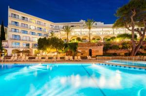 Bazén v ubytování Hotel Casablanca nebo v jeho okolí