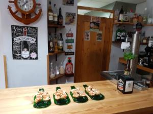 Hostal de la Playa italokat is kínál