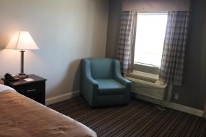 Postel nebo postele na pokoji v ubytování Quality Inn & Suites Port Arthur - Nederland