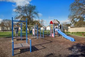 Children's play area sa Horsham Holiday Park
