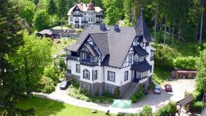an aerial view of a large house at Willa Rosa in Karpacz