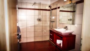Ett badrum på Fritz Hotel & Restaurant KG
