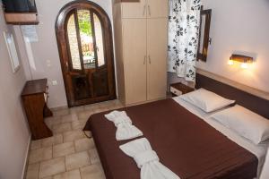 Gallery image of Eleana apartments and studios in Agios Georgios Pagon