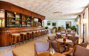 Lounge nebo bar v ubytování Hotel Gaya
